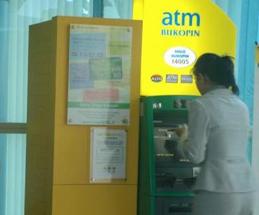 Bukopin, Penyaluran Kredit di Bawah Industri Perbankan